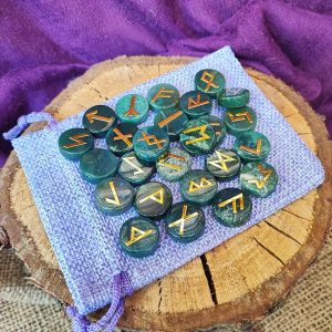 runas nordicas vikingas agata musgo verde planas