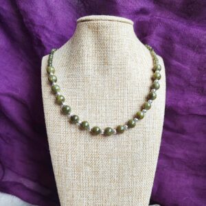 collar mujer piedras naturales verde oliva